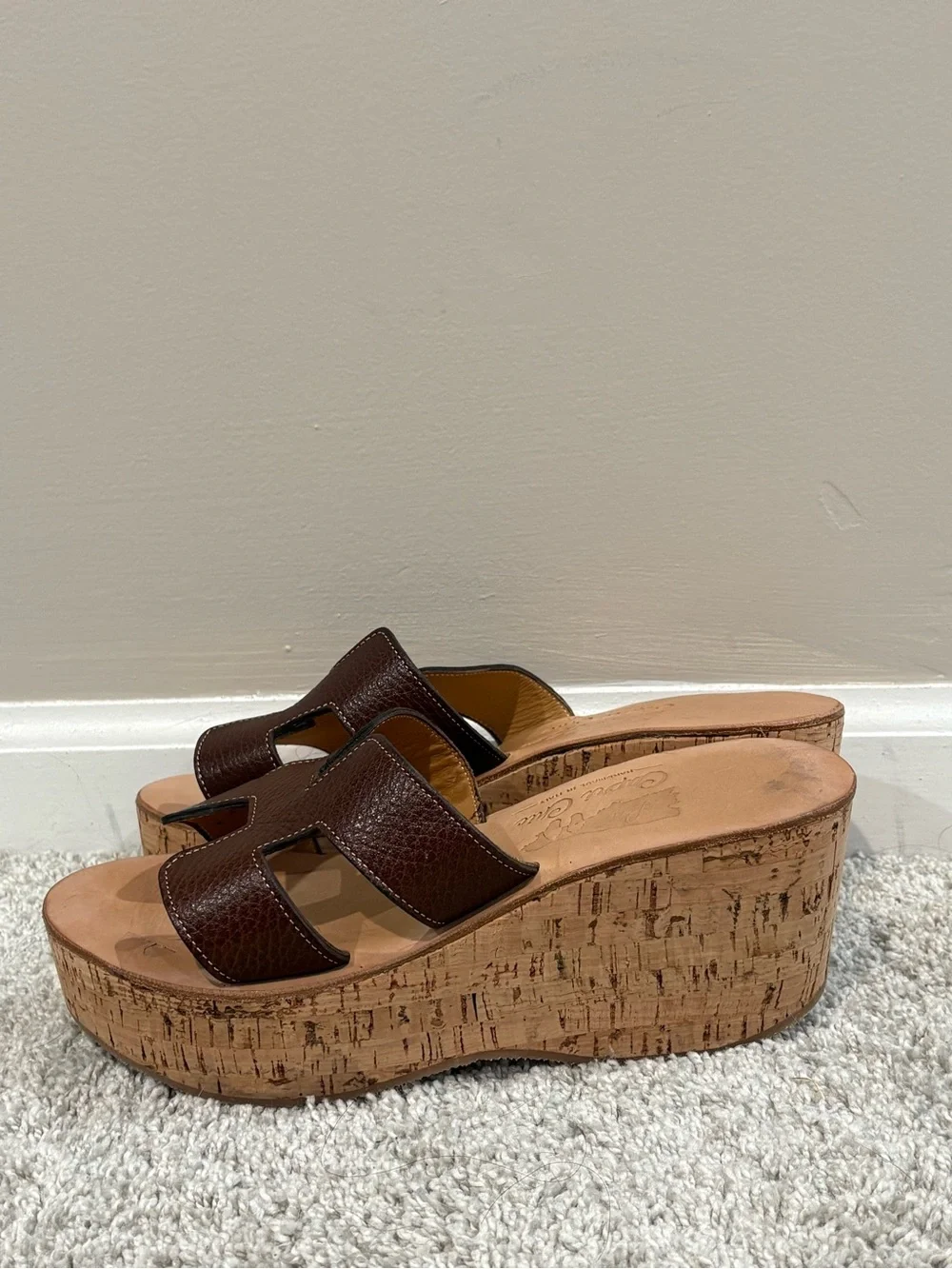 La Capri Chic Brown Italian Leather Platform Sandals Women’s Size 39/8.5